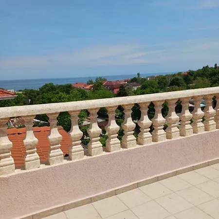 Byala Palace アパート *