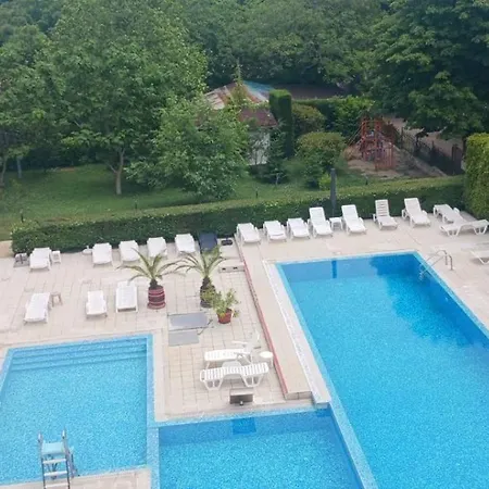 Byala Palace Apartment *