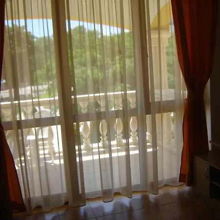 Byala Palace *
