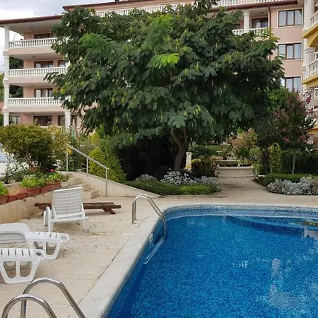 Byala Palace Apartament Beala