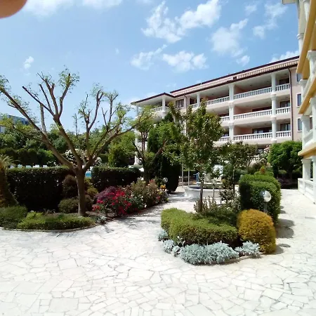 Byala Palace アパート *