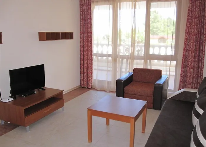 Byala Palace Apartment *