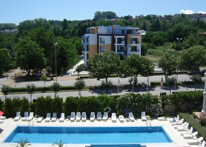 Byala Palace Apartment *