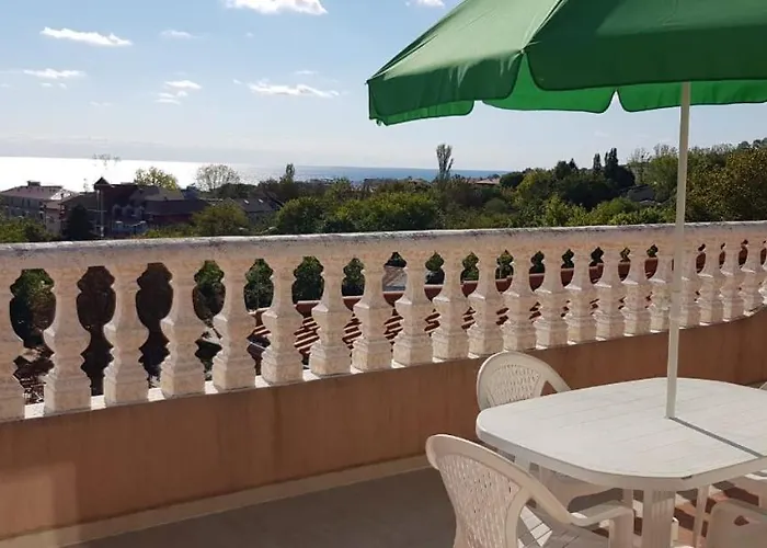 Byala Palace Apartment *